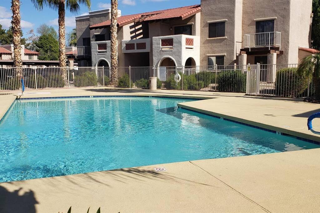 Condo With Heated Pool, Hot Tub, Near Walking Paths Glendale Zewnętrze zdjęcie