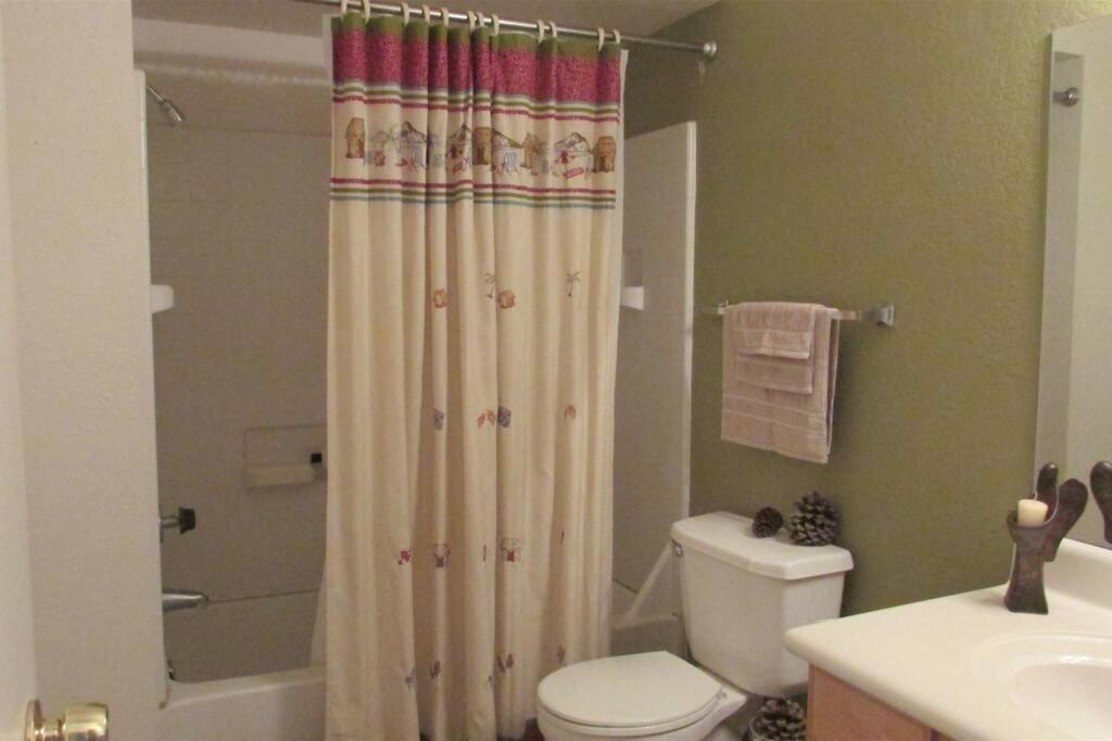 Condo With Heated Pool, Hot Tub, Near Walking Paths Glendale Zewnętrze zdjęcie